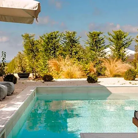 Hotel Lotus - Unalome 4*