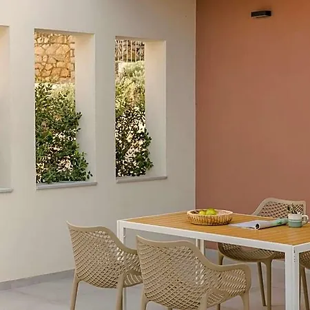 Hotel Lotus - Unalome 4*