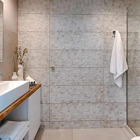 Lotus - Unalome Hotel