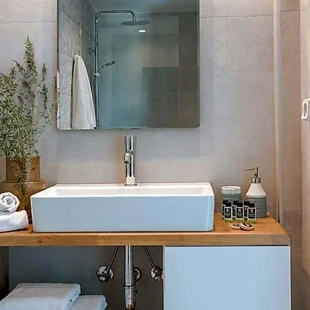 Lotus - Unalome Hotel 4*